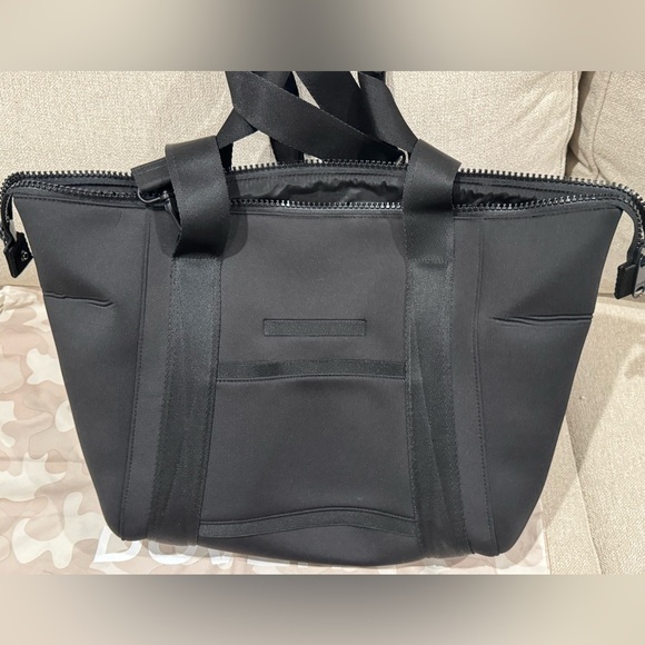 Dagne Dover Medium Landon Neoprene Carry All Bag In Onyx - Picture 12 of 13